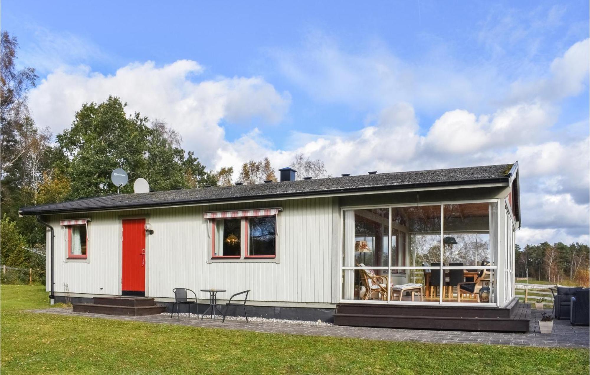 Gorgeous Home In Munka-Ljungby With Kitchen Exteriér fotografie